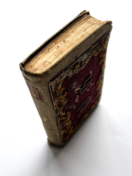 Beaded agenda book used by a Swedish immigrant ca. 1900-1915