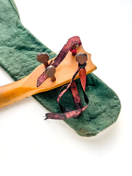 1923 Folk Art "Pals" Banjolele