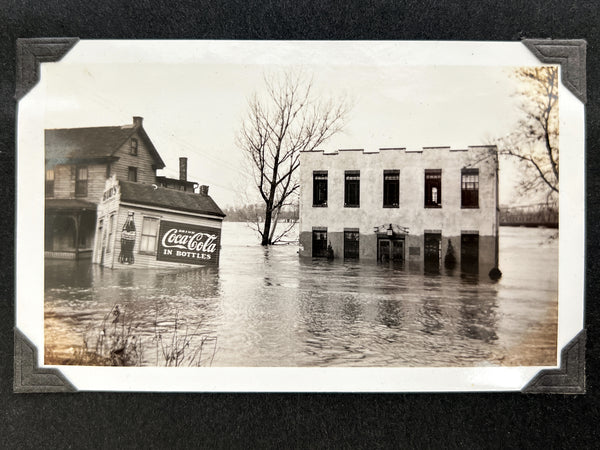 25 photographs of the 1936 St. Patrick's Day Flood, Pittsburgh, Pennsylvania