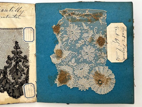 Carnet d'échantillons de dentelles / Sample book of laces, ca. 1800